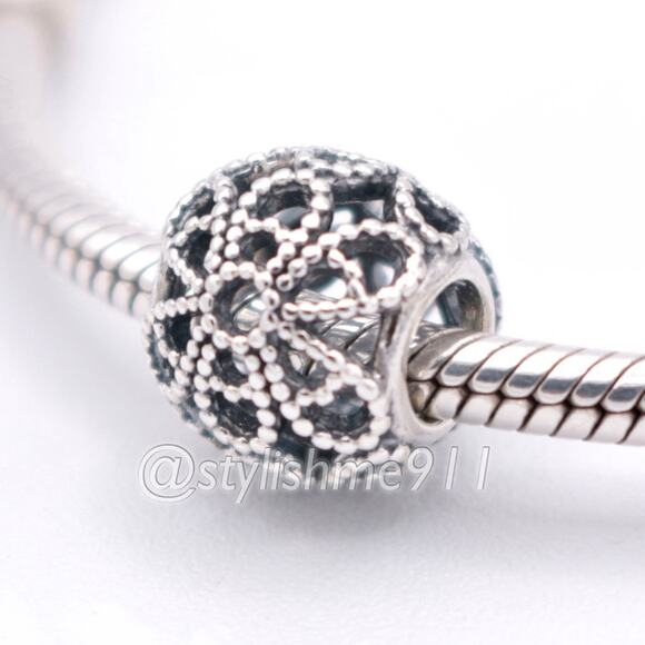 Authentic pandora Beaded Openwork Flower Charm - 791282 - Picture 2 of 9